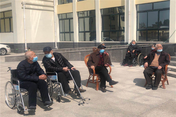 隔离病毒，不隔离爱